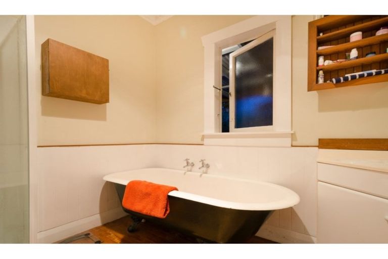 Photo of property in 203 Mangakura Road, Helensville, 0875