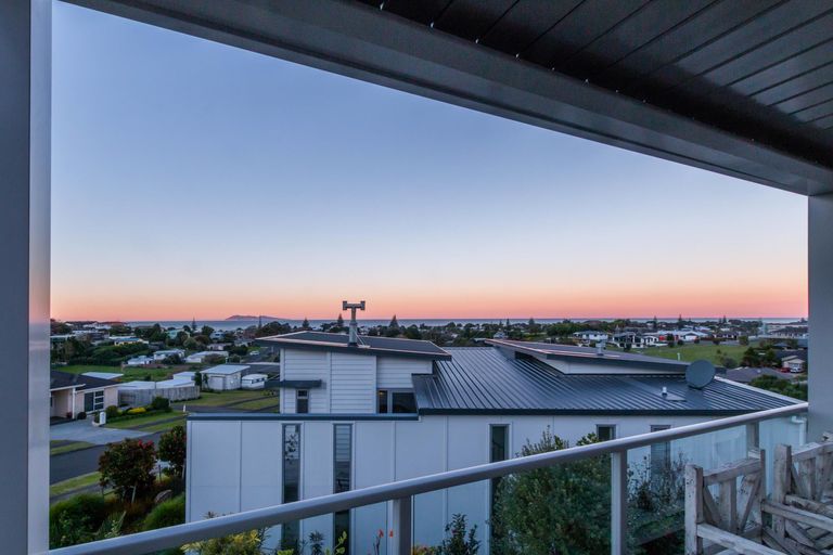 Photo of property in 11 Tohora View, Waihi Beach, 3611