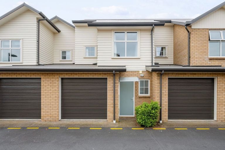 Photo of property in 3 Chiefs Court, Hamilton East, Hamilton, 3216