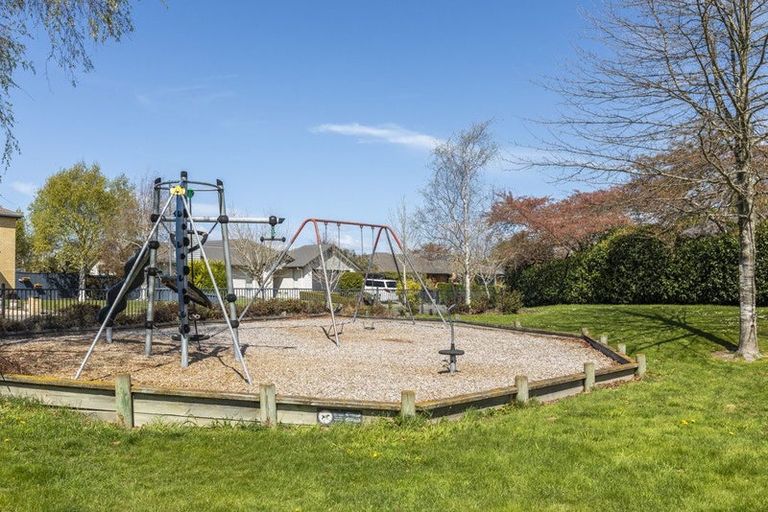 Photo of property in 54 Springwater Avenue, Northwood, Christchurch, 8051