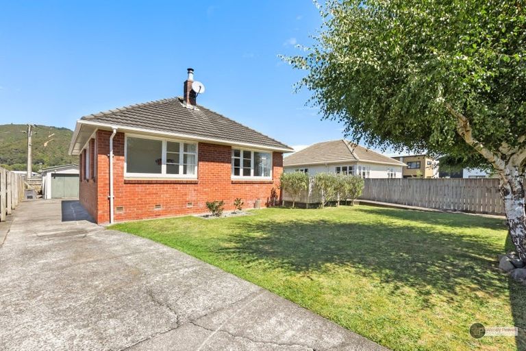 Photo of property in 40 Hewer Crescent, Naenae, Lower Hutt, 5011