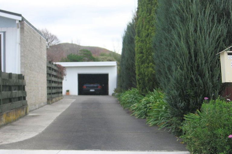 Photo of property in 35 Hammond Road, Taradale, Napier, 4112