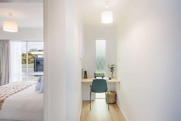 Photo of property in 37 Waterloo Crescent, Hokowhitu, Palmerston North, 4410