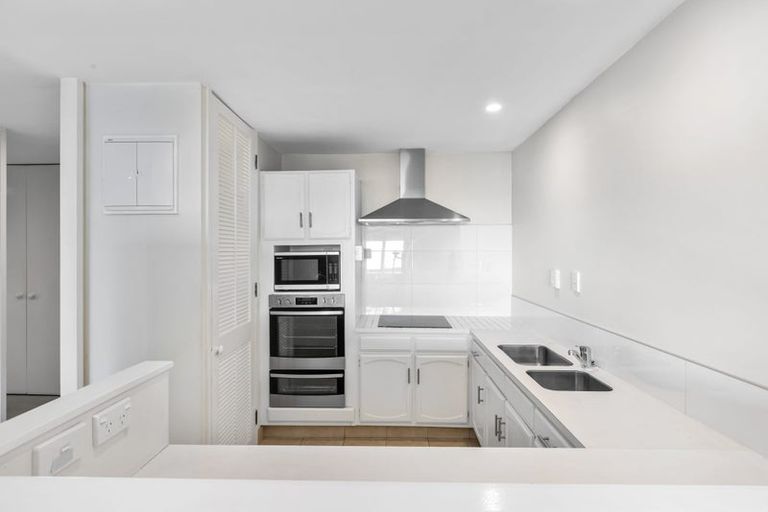 Photo of property in 15/34 Waiwera Place, Waiwera, Orewa, 0994