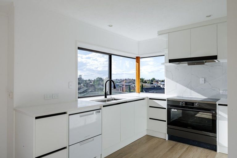 Photo of property in 16 Kokako Place, Taradale, Napier, 4112