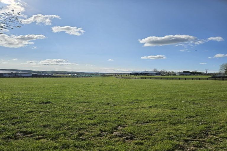 Photo of property in 4 Whare Roto Drive, Waipukurau, 4282