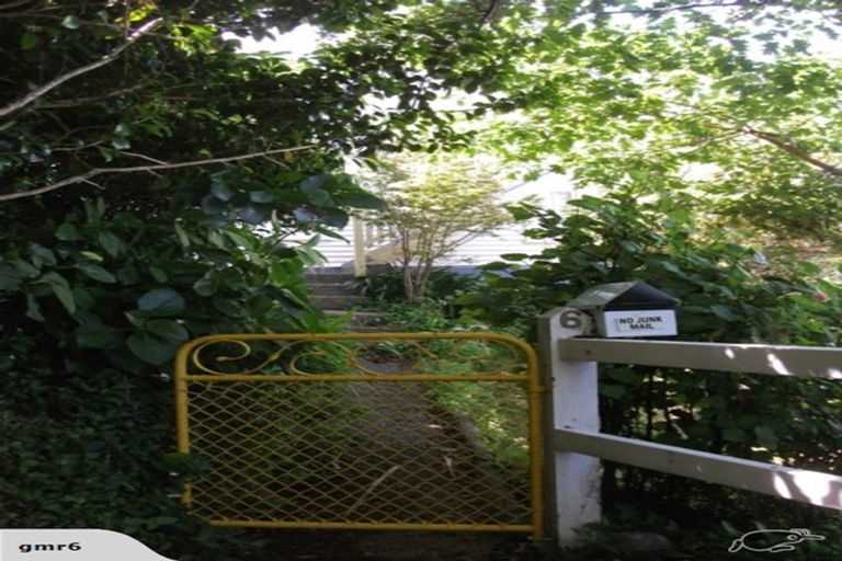 Photo of property in 6 Thorby Street, Northland, Wellington, 6012