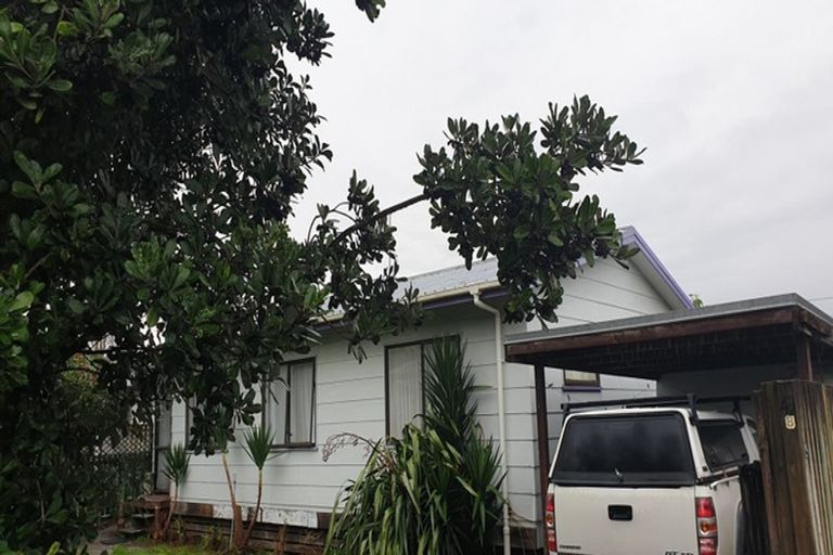 Photo of property in 2/43 Station Road, Takanini, 2112
