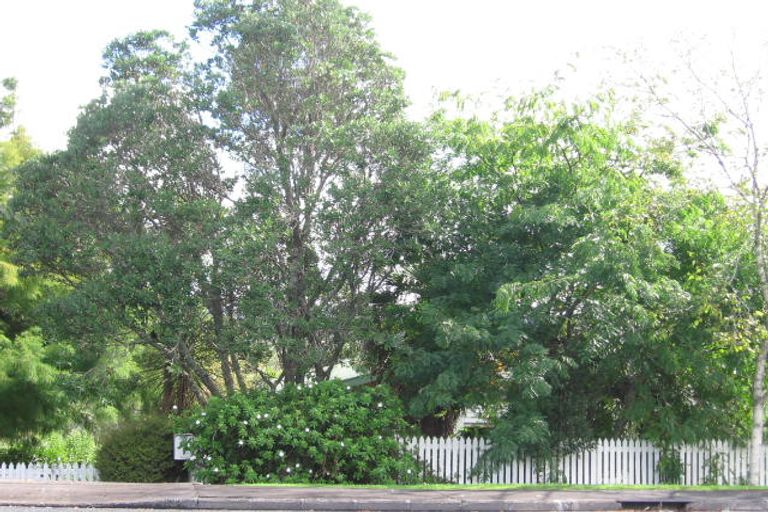 Photo of property in 81 Rosier Road, Glen Eden, Auckland, 0602