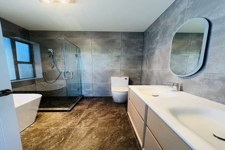 Photo of property in 46 Topliss Drive, Northcross, Auckland, 0632