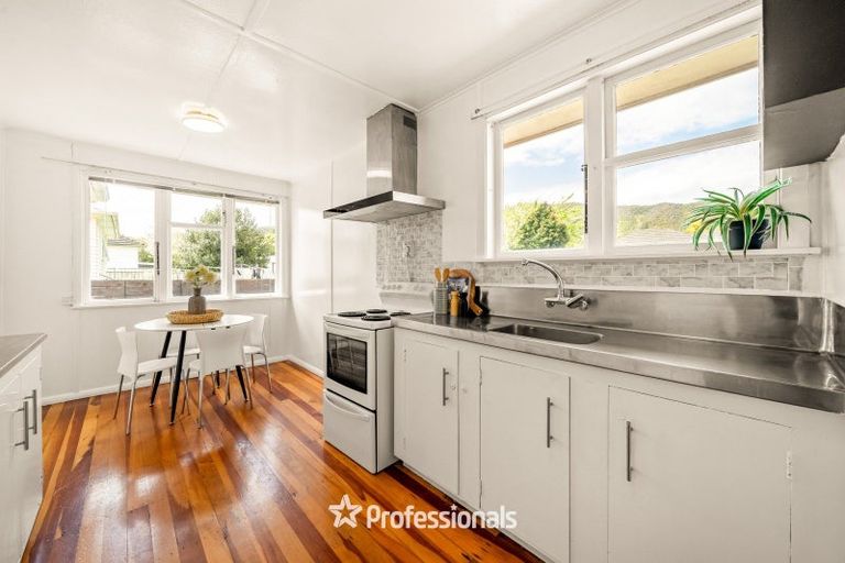 Photo of property in 1110 High Street, Taita, Lower Hutt, 5011