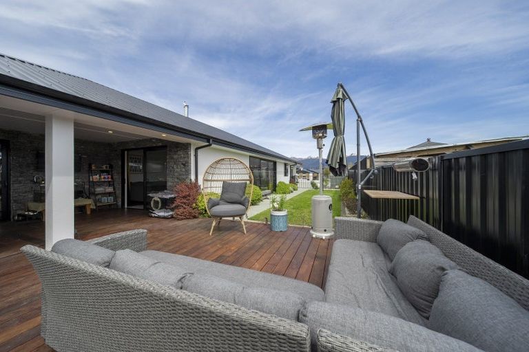 Photo of property in 10 Orbell Crescent, Te Anau, 9679