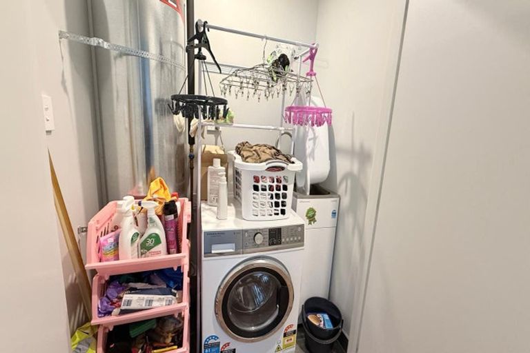 Photo of property in 106 Te Oneroa Way, Long Bay, Auckland, 0630