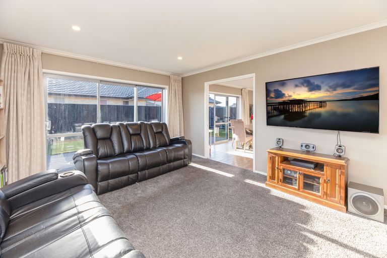 Photo of property in 15 Lignite Drive, Rolleston, 7614