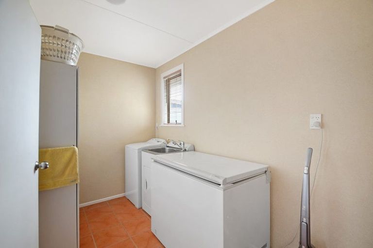 Photo of property in 10 Wera Street, Hawera, 4610