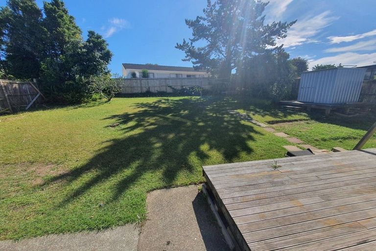 Photo of property in 75 Solar Road, Glen Eden, Auckland, 0602