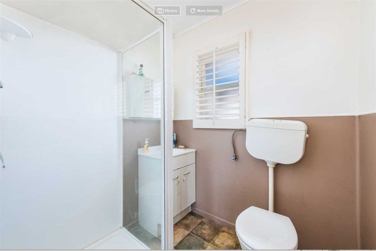 Photo of property in 9 Paton Avenue, Te Atatu South, Auckland, 0610