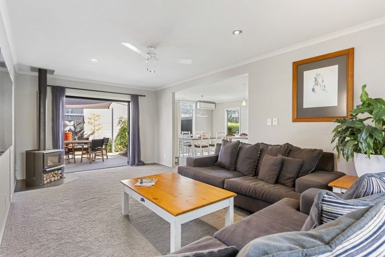 Photo of property in 12 Paua Cove, Papamoa Beach, Papamoa, 3118