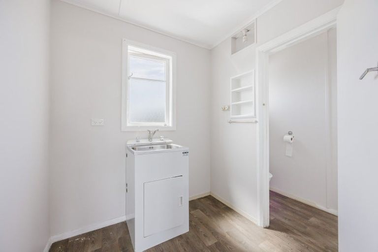 Photo of property in 12 Woburn Street, Waipukurau, 4200