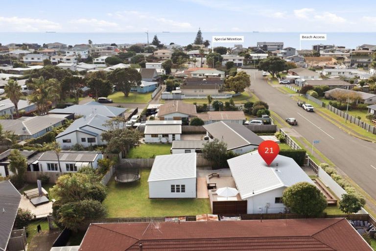 Photo of property in 21 Seaspray Drive, Mount Maunganui, 3116