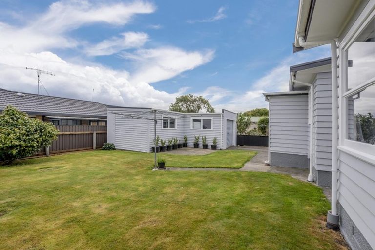 Photo of property in 33 Rugby Street, Levin, 5510