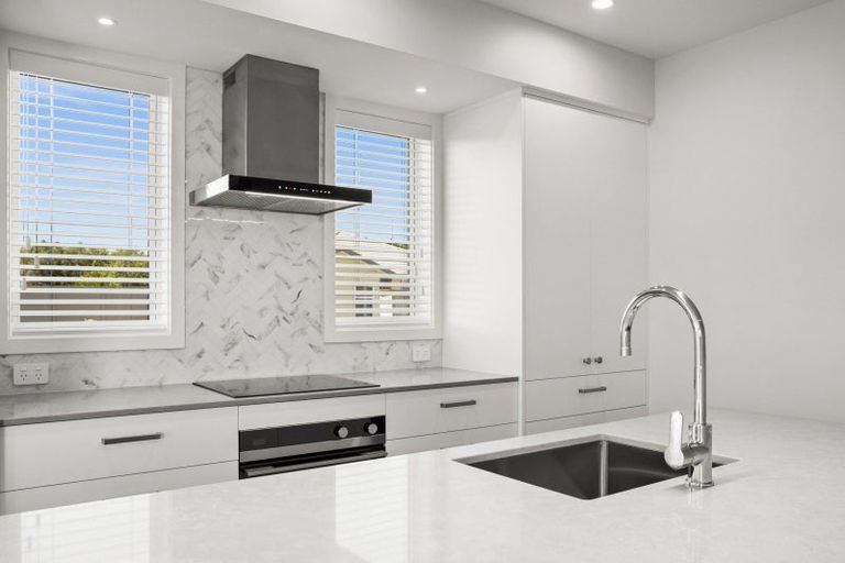 Photo of property in 19 George Yee Place, Taradale, 4112