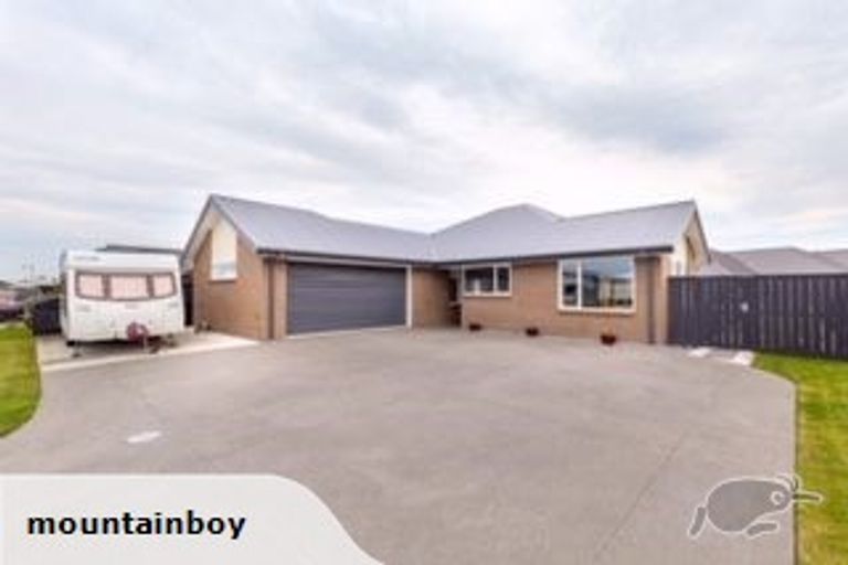 Photo of property in 11 Brockelbank Drive, Kaiapoi, 7630