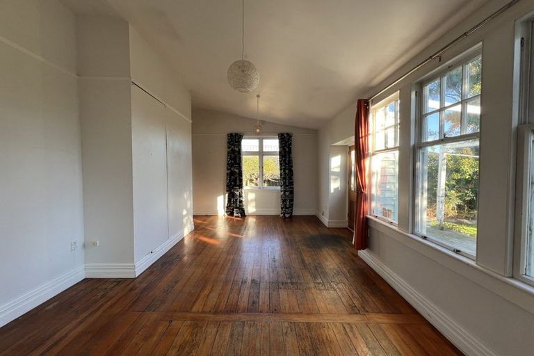 Photo of property in 39 Oxley Avenue, St Albans, Christchurch, 8014