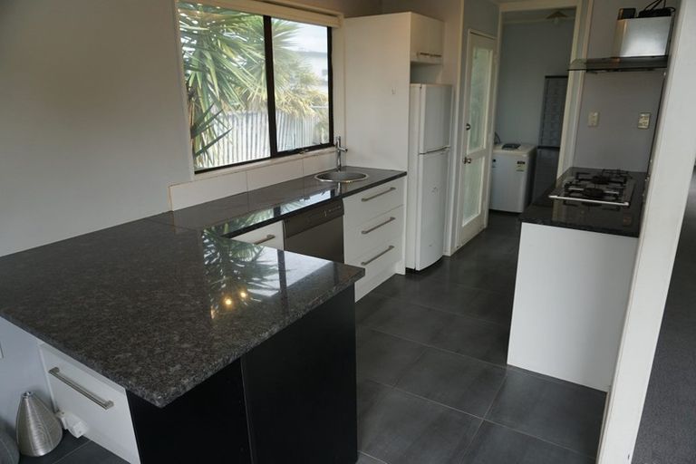 Photo of property in 2/170 Old Wairoa Road, Papakura, 2110