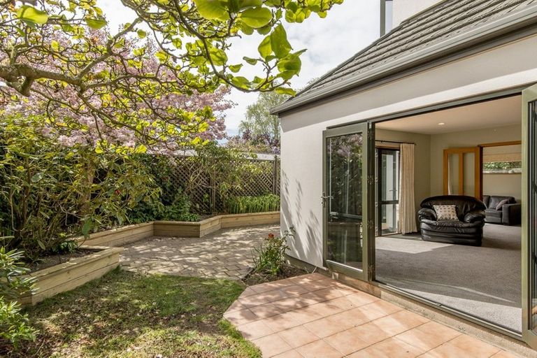 Photo of property in 56 Creyke Road, Ilam, Christchurch, 8041