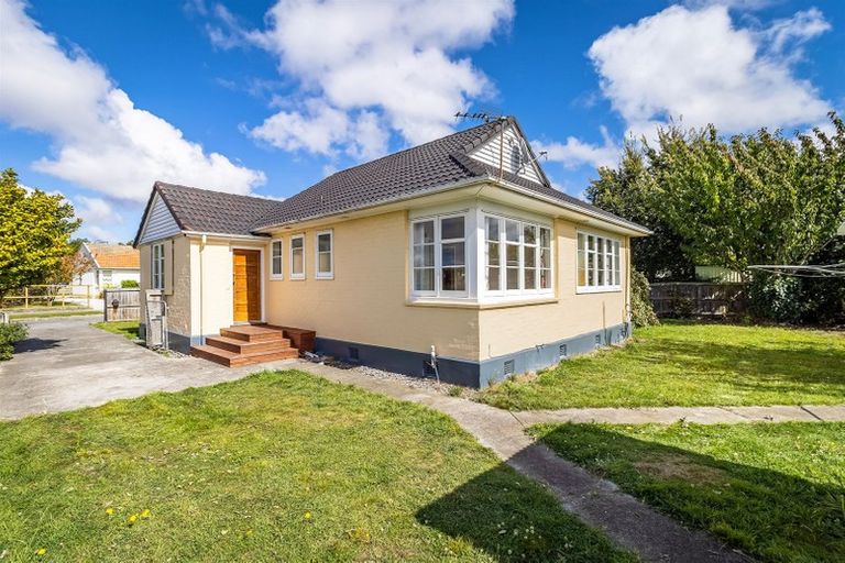 Photo of property in 22 Piko Crescent, Riccarton, Christchurch, 8041