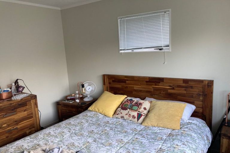 Photo of property in 17 Staithes Drive North, Whitby, Porirua, 5024