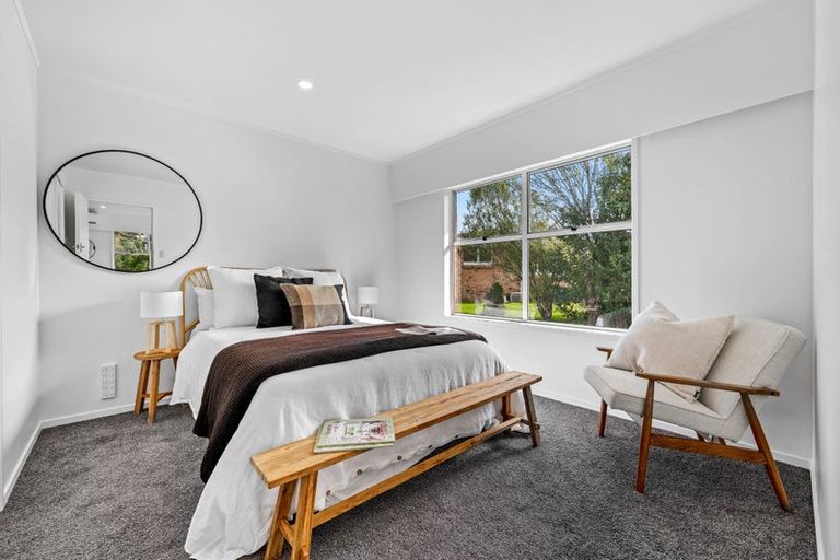 Photo of property in 2/19 Bentley Avenue, Glenfield, Auckland, 0629