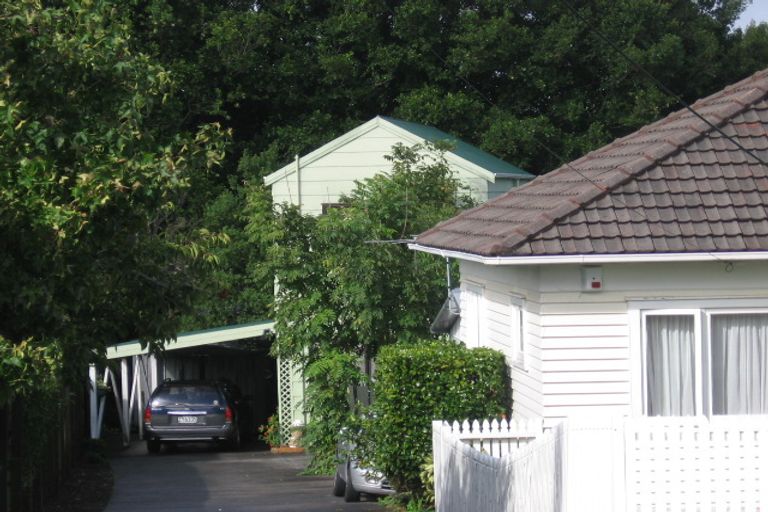 Photo of property in 21 James Laurie Street, Henderson, Auckland, 0612