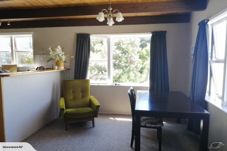 Photo of property in 194f1 Evans Bay Parade, Roseneath, Wellington, 6021