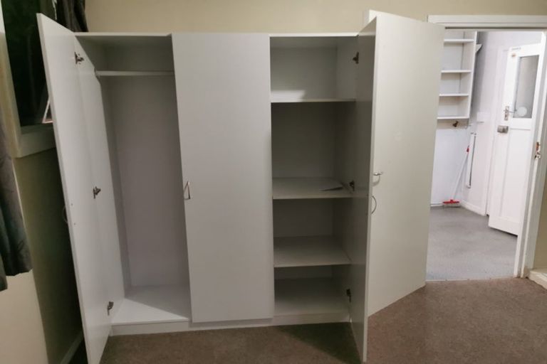 Photo of property in 88 Newlands Road, Newlands, Wellington, 6037