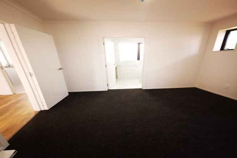 Photo of property in 124c Rosier Road, Glen Eden, Auckland, 0602