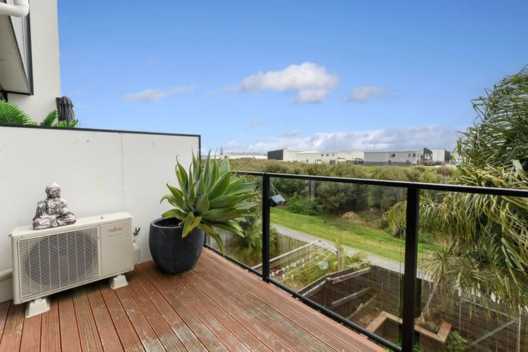 Photo of property in 11/22 Ashley Place, Papamoa Beach, Papamoa, 3118