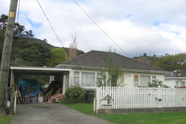 Photo of property in 62 Hair Street, Wainuiomata, Lower Hutt, 5014