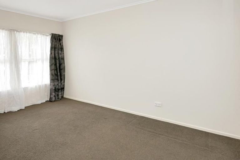 Photo of property in 3/9 Lenihan Street, Northcote, Auckland, 0627