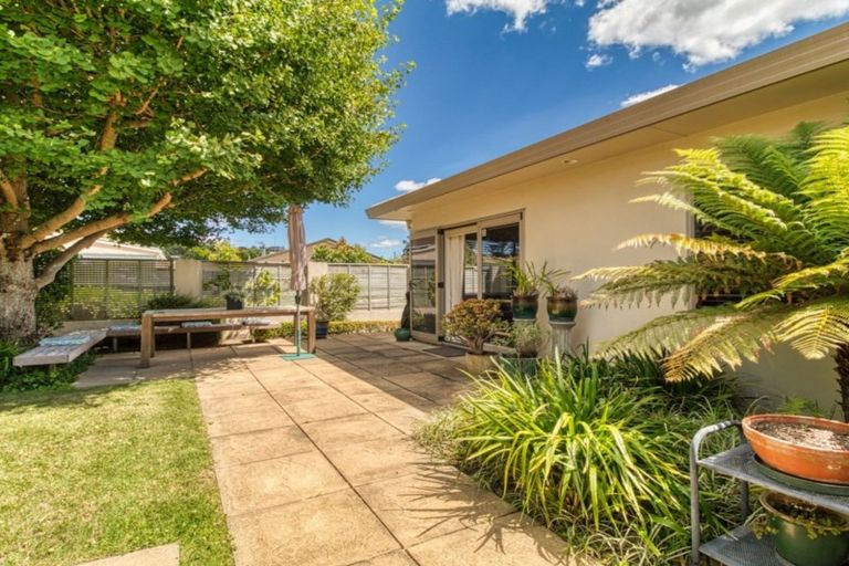 Photo of property in 17c Hetley Crescent, Taradale, Napier, 4112