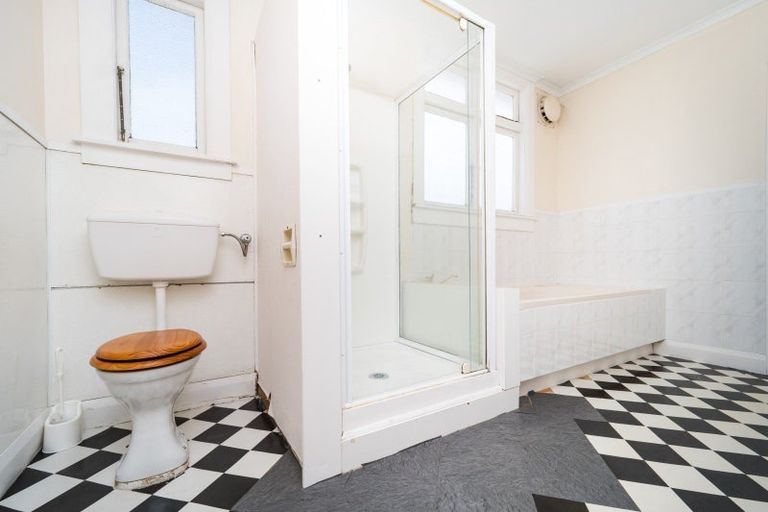 Photo of property in 4 Russell Street, Palmerston North, 4414