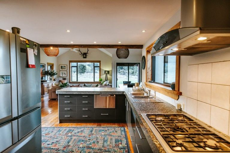 Photo of property in 1050 Lake Hawea-albert, Albert Town, Wanaka, 9382