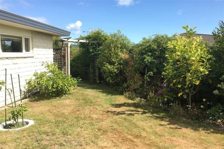 Photo of property in 34 Monarch Place, Paraparaumu Beach, Paraparaumu, 5032