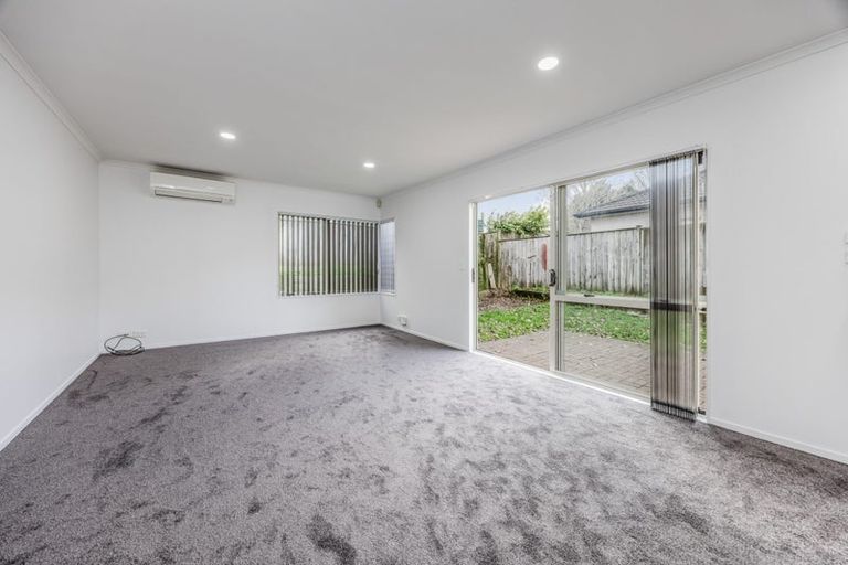 Photo of property in 9 Ashmere Lane, Weymouth, Auckland, 2103