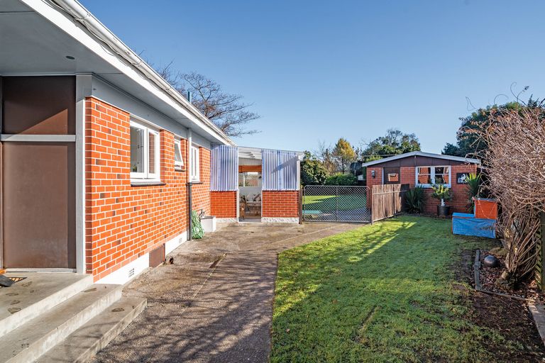 Photo of property in 42 High Street, Island Bay, Wellington, 6023