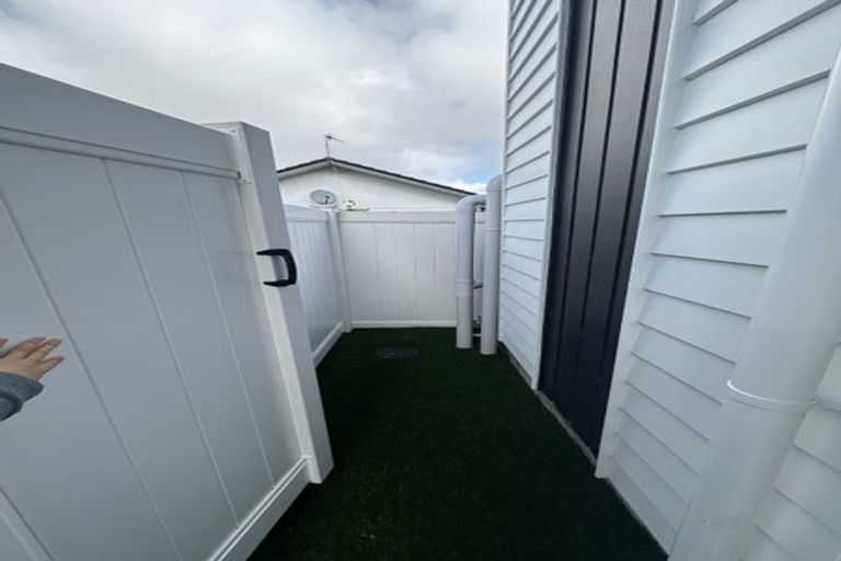 Photo of property in 17a Midgley Road, West Harbour, Auckland, 0618