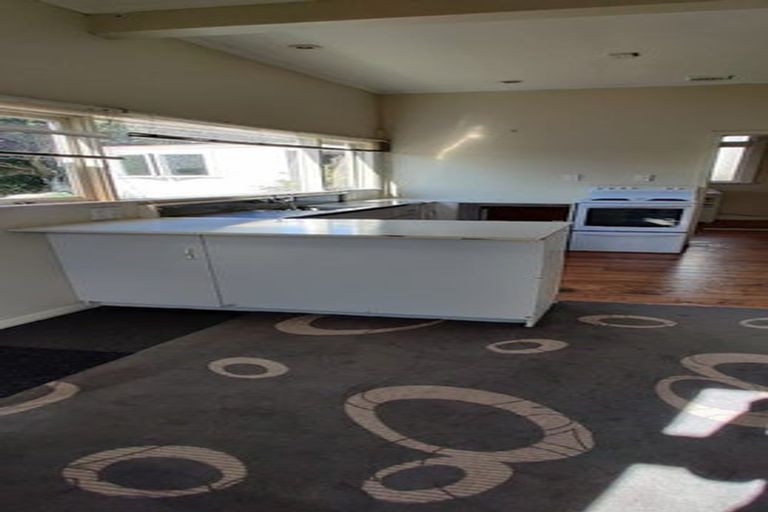 Photo of property in 38 Bassett Road, Johnsonville, Wellington, 6037