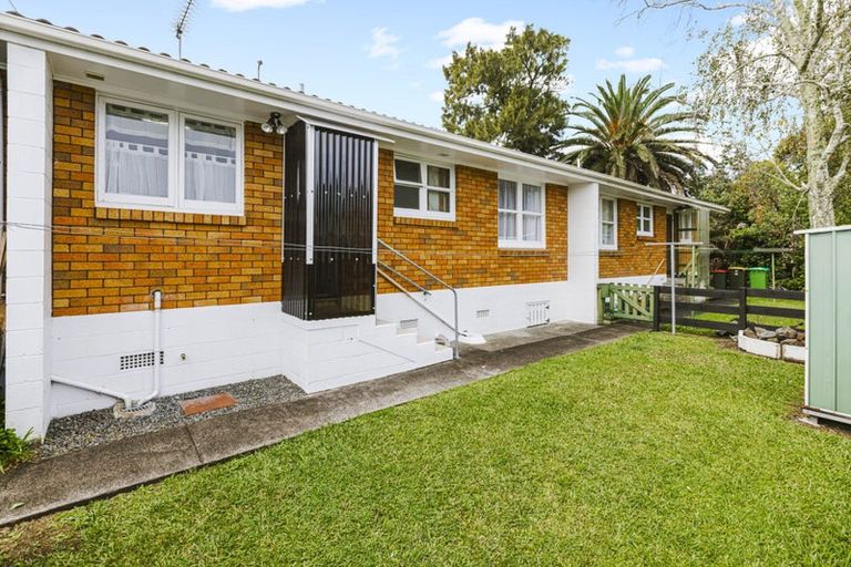 Photo of property in 2/6 Hill Road, Papatoetoe, Auckland, 2025
