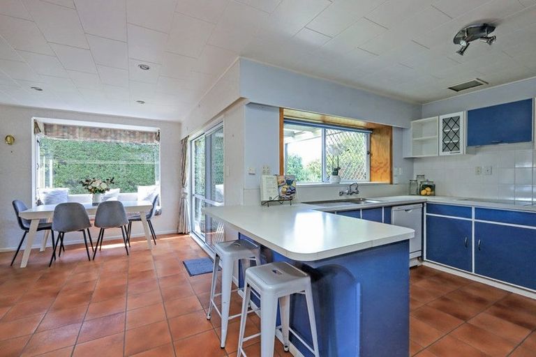 Photo of property in 15 Kirkcaldy Place, Flaxmere, Hastings, 4120